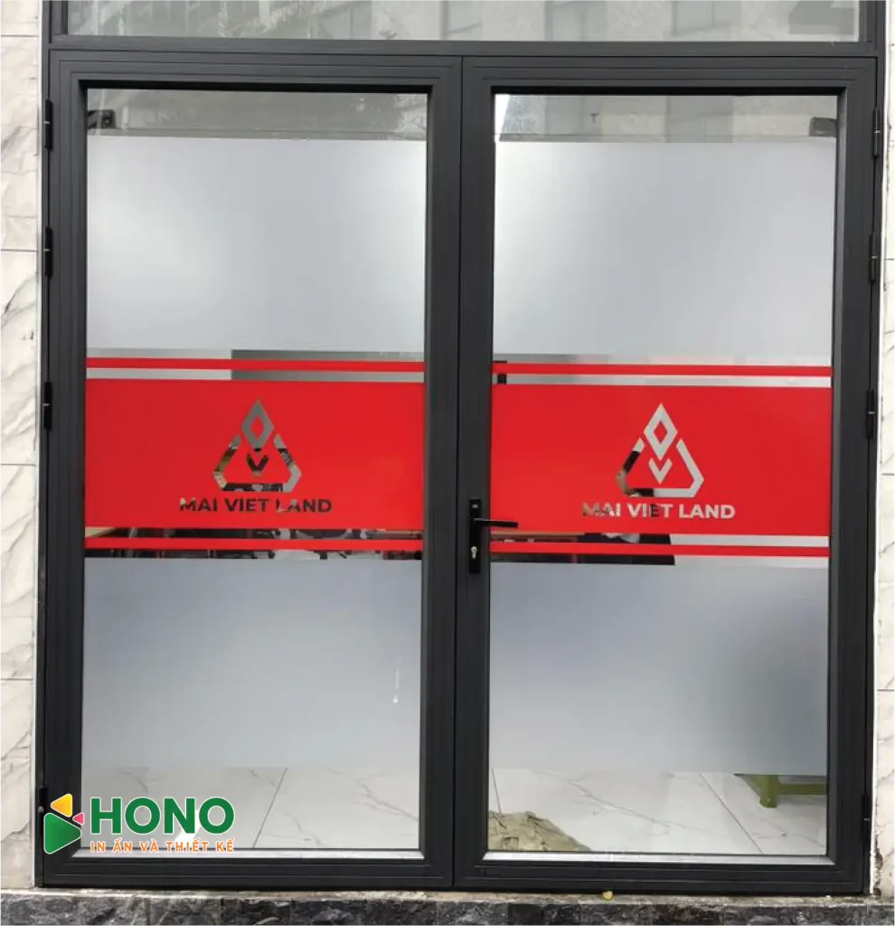 Decal dán kính mờ in logo công ty cắt chữ nổi trang trí cửa văn phòng hiện đại chuyên nghiệp