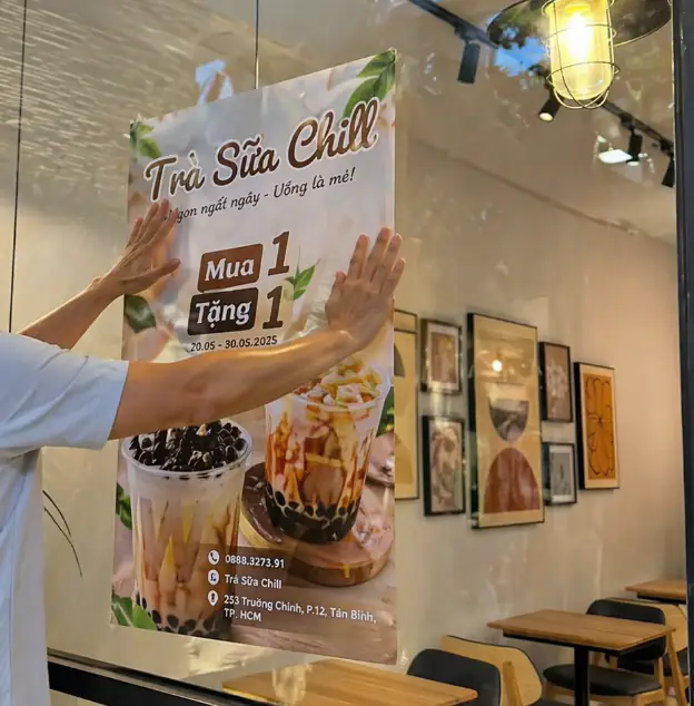 In decal khổ lớn, dán kính,quảng cáo trà sữa Chill in PP có keo dán trực tiếp lên cửa kính tiệm decor chuyên nghiệp